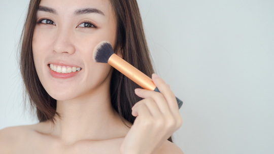 5 Simple Skincare Tips That Ensure Your Skin Stays Healthy While Wearing Makeup